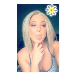 Meet your Posher, Kayla